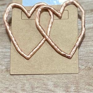 🎉❤️ Hearts Rose Gold Earrings